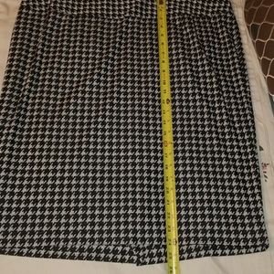 Lane Bryant Houndstooth skirt 🛍
